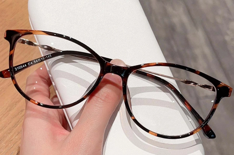 Oval Tortoiseshell TR90 Glasses #BS0423-0074