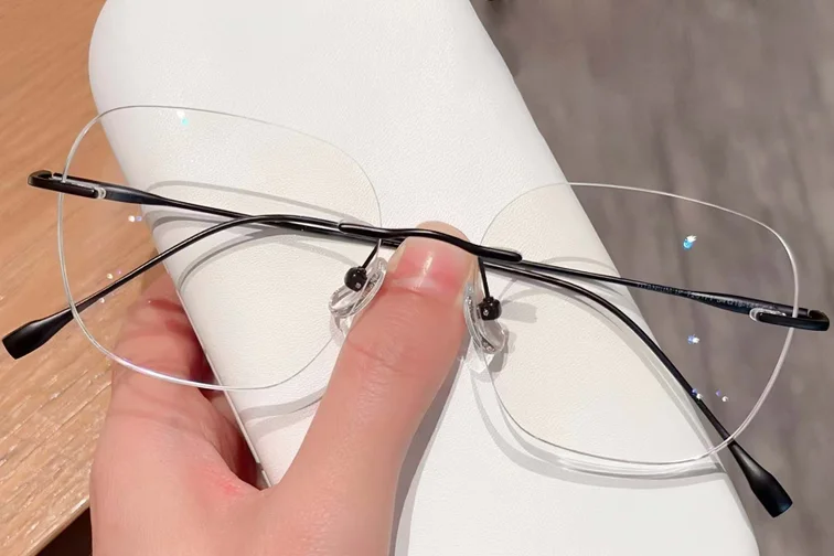 Invisible Black Titanium Glasses #BS0423-0208