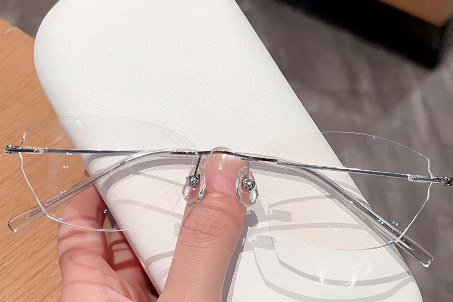 Unsichtbare silberne Titanbrille #BS0423-0224