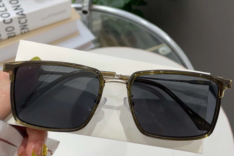 Rectangular Green Metal Sunglasses #BS0824-0018