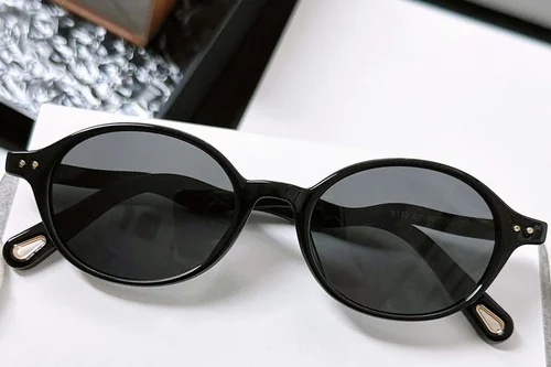 Lunettes de soleil ovales noires TR90 #BS0824-0021