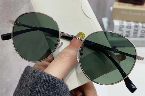 Lunettes de soleil ovales en métal doré #BS0824-0035