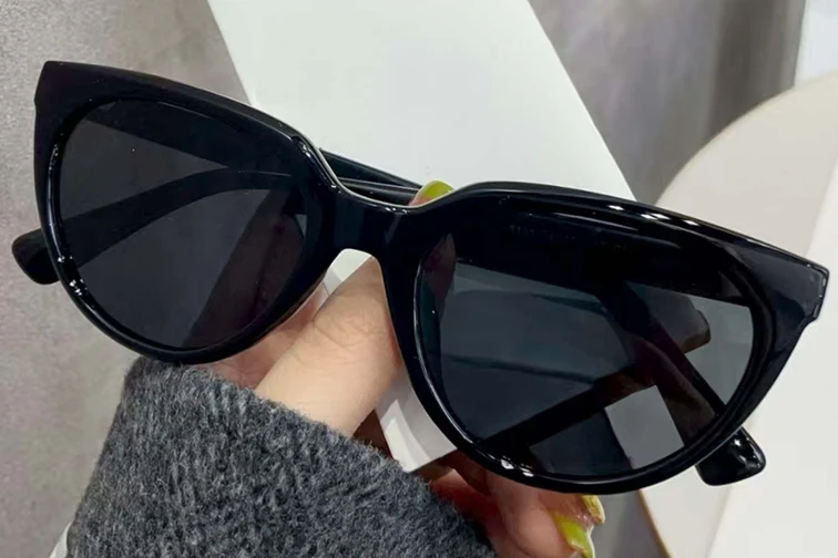 Gafas de sol mariposa TR90 negras #BS0824-0036