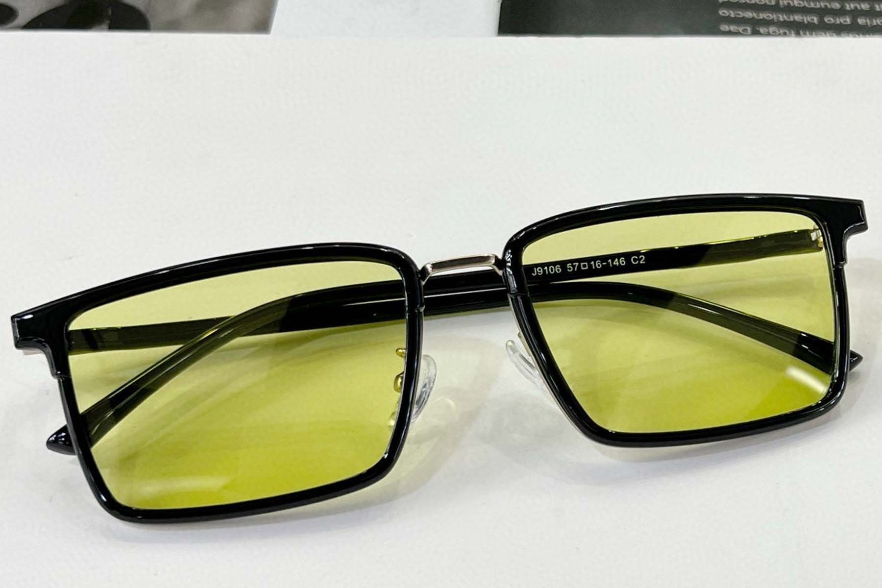 Rectangular Black TR90 Sunglasses #BS0824-0057