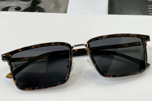 Gafas de sol rectangulares TR90 con diseño de carey #BS0824-0060