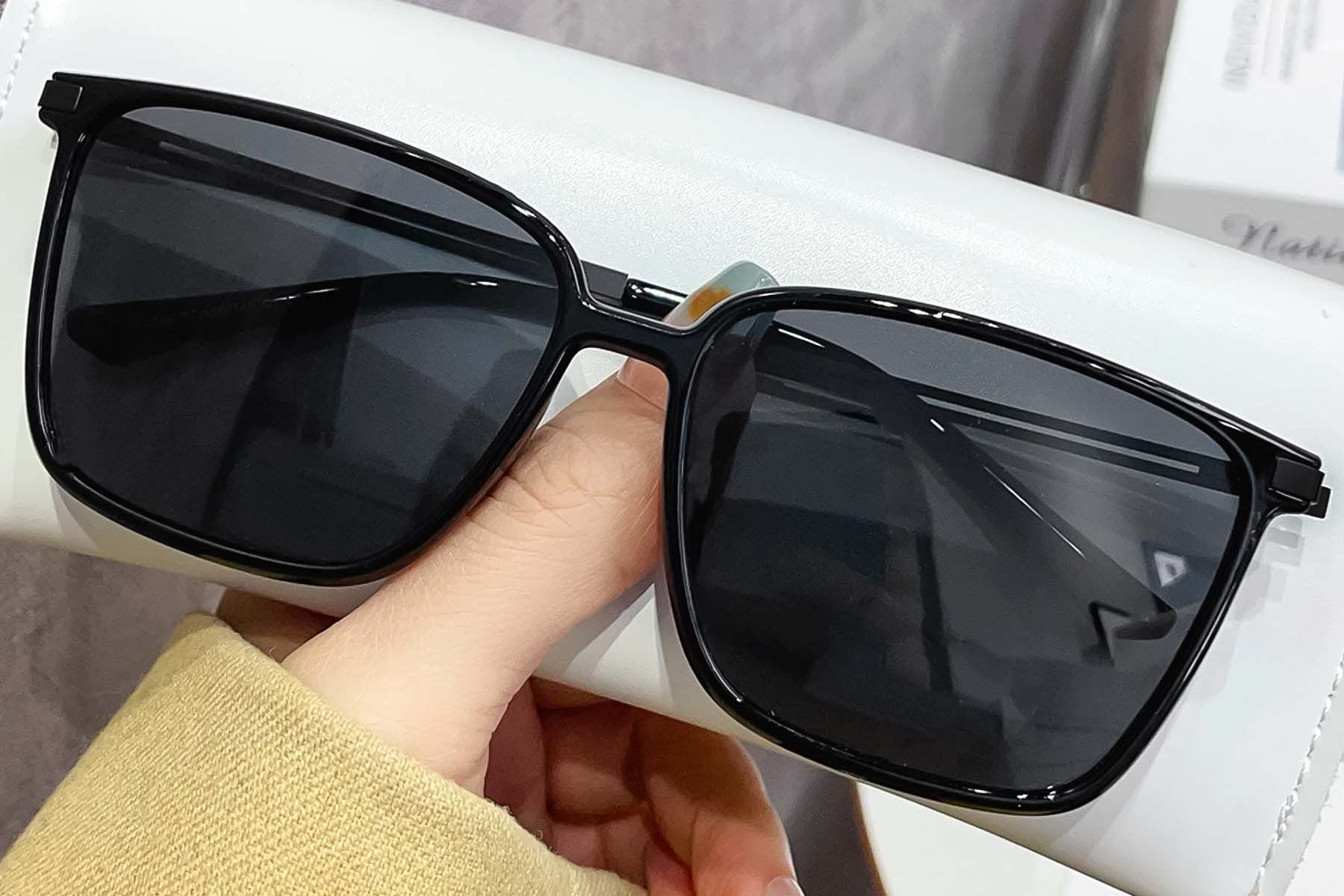 Rectangular Black TR90 Sunglasses #BS0824-0070