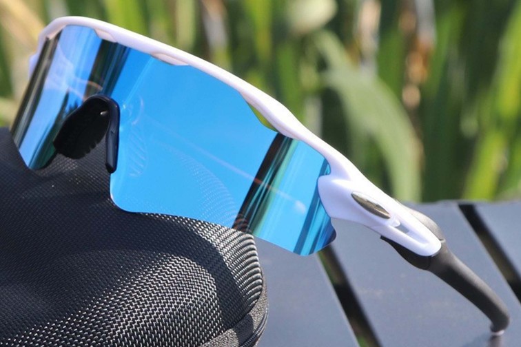 Lunettes de soleil rectangulaires blanches TR90 #BS1725-0018