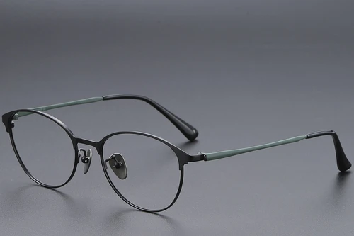 Ovale schwarze Titanbrille #BS1913-0370