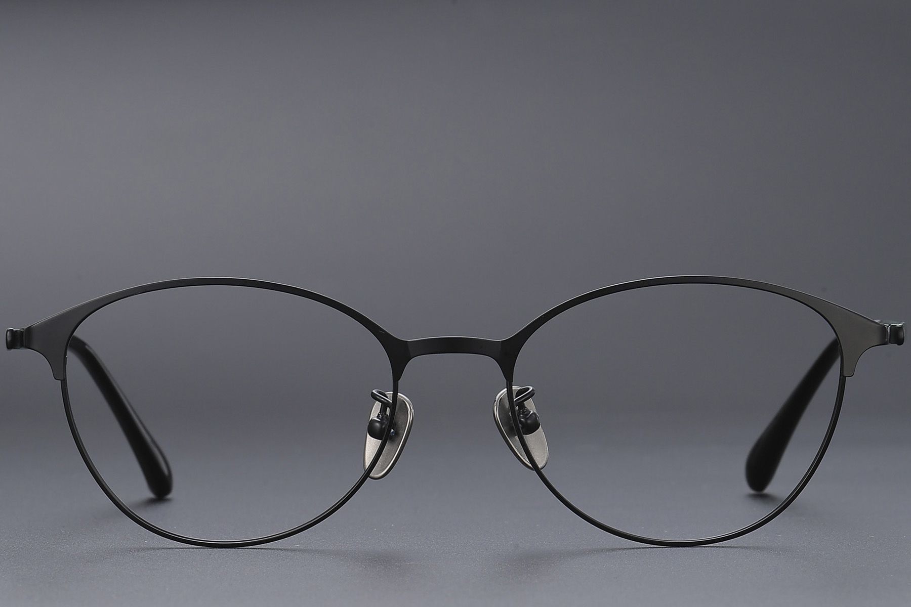 Oval Black Titanium Glasses #BS1913-0370