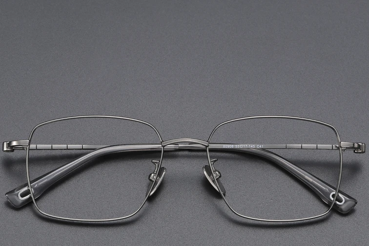 Rechteckige graue Titanbrille #BS1913-0423