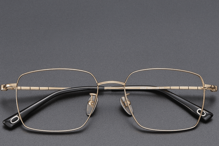Rechteckige goldene Titanbrille #BS1913-0424