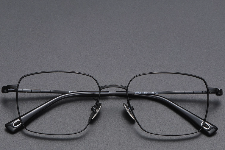 Rechteckige schwarze Titanbrille #BS1913-0426
