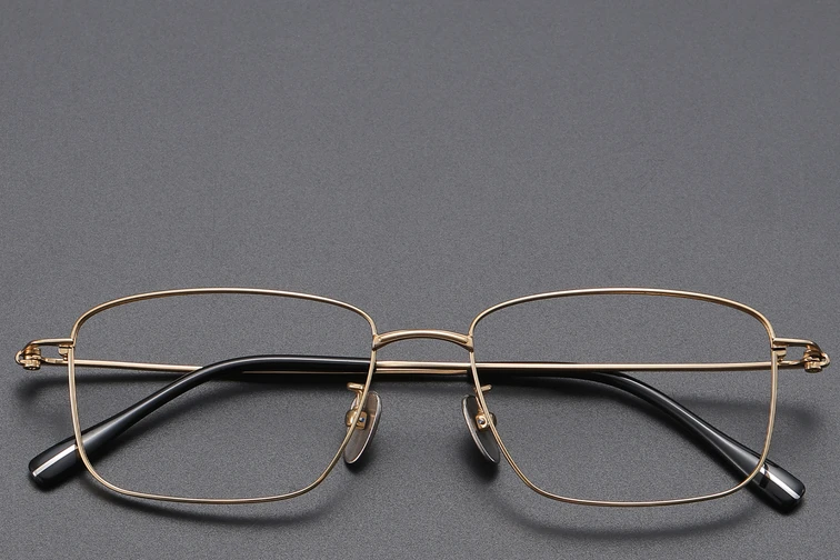 Rechteckige goldene Titanbrille #BS1913-0428