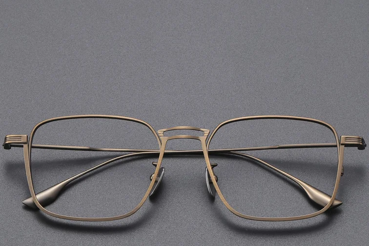 Gafas rectangulares de titanio marrón #BS1913-0462