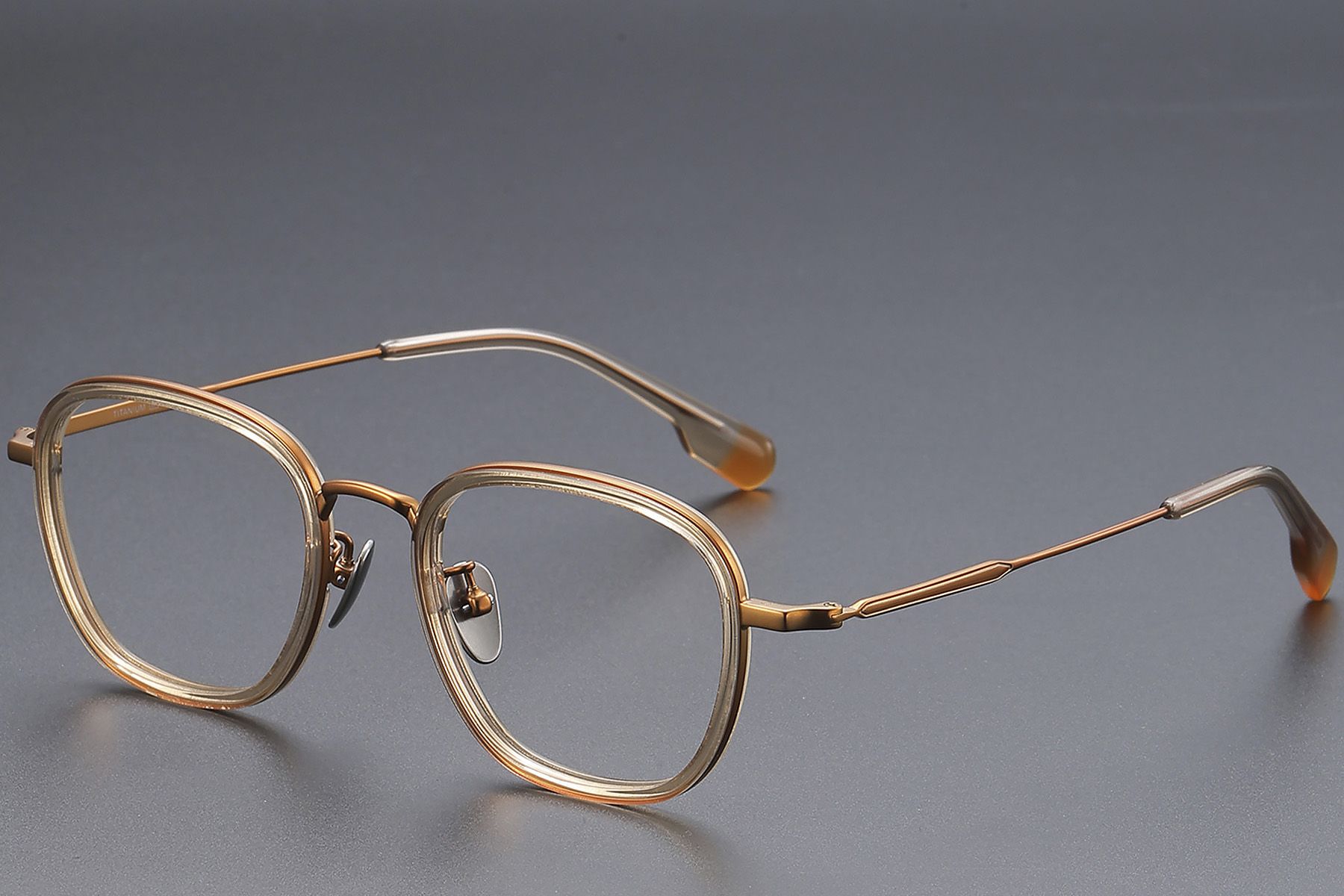 Rechteckige braune Titanbrille #BS1913-0484