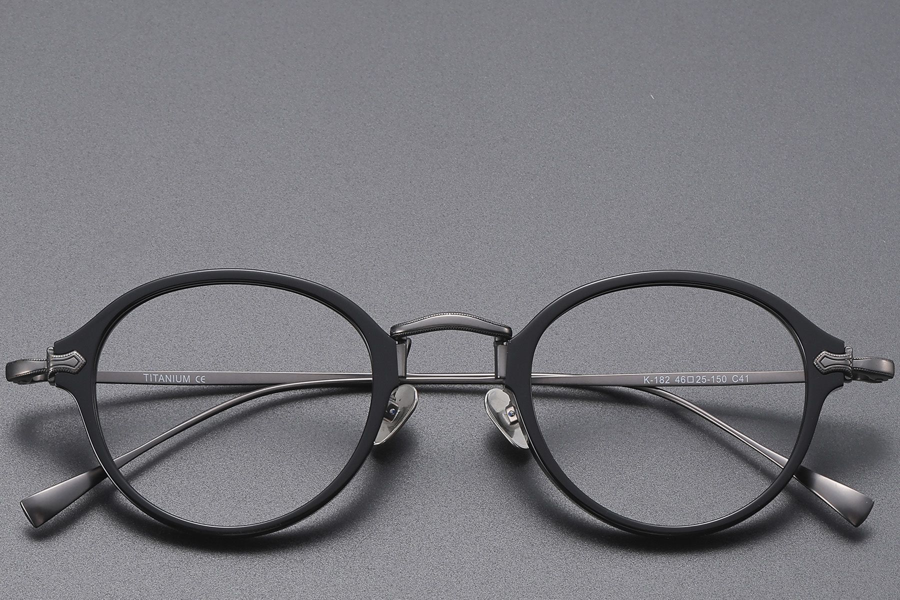 Ovale schwarze Titanbrille #BS1913-0488