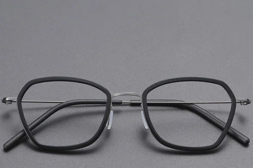Lunettes Butterfly en titane noir #BS1913-0504