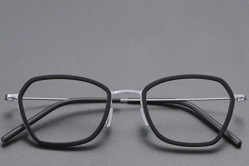 Lunettes Butterfly en titane noir #BS1913-0507