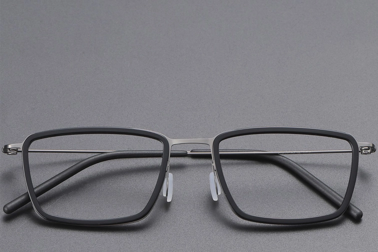 Rechteckige schwarze Titanbrille #BS1913-0513