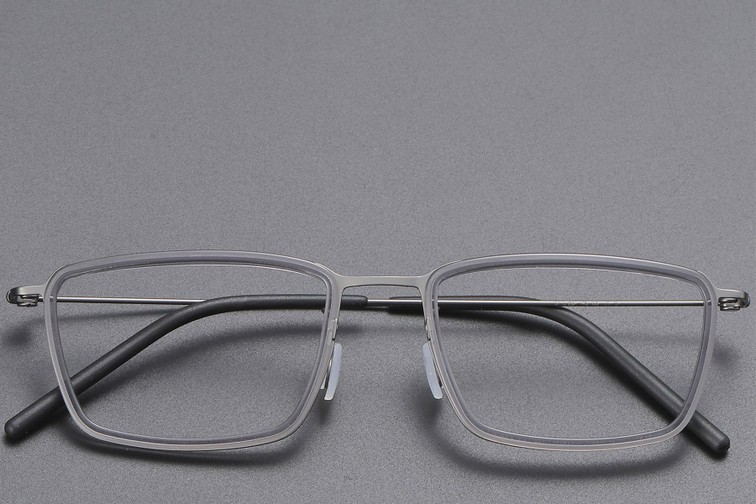Gafas rectangulares de titanio gris #BS1913-0516