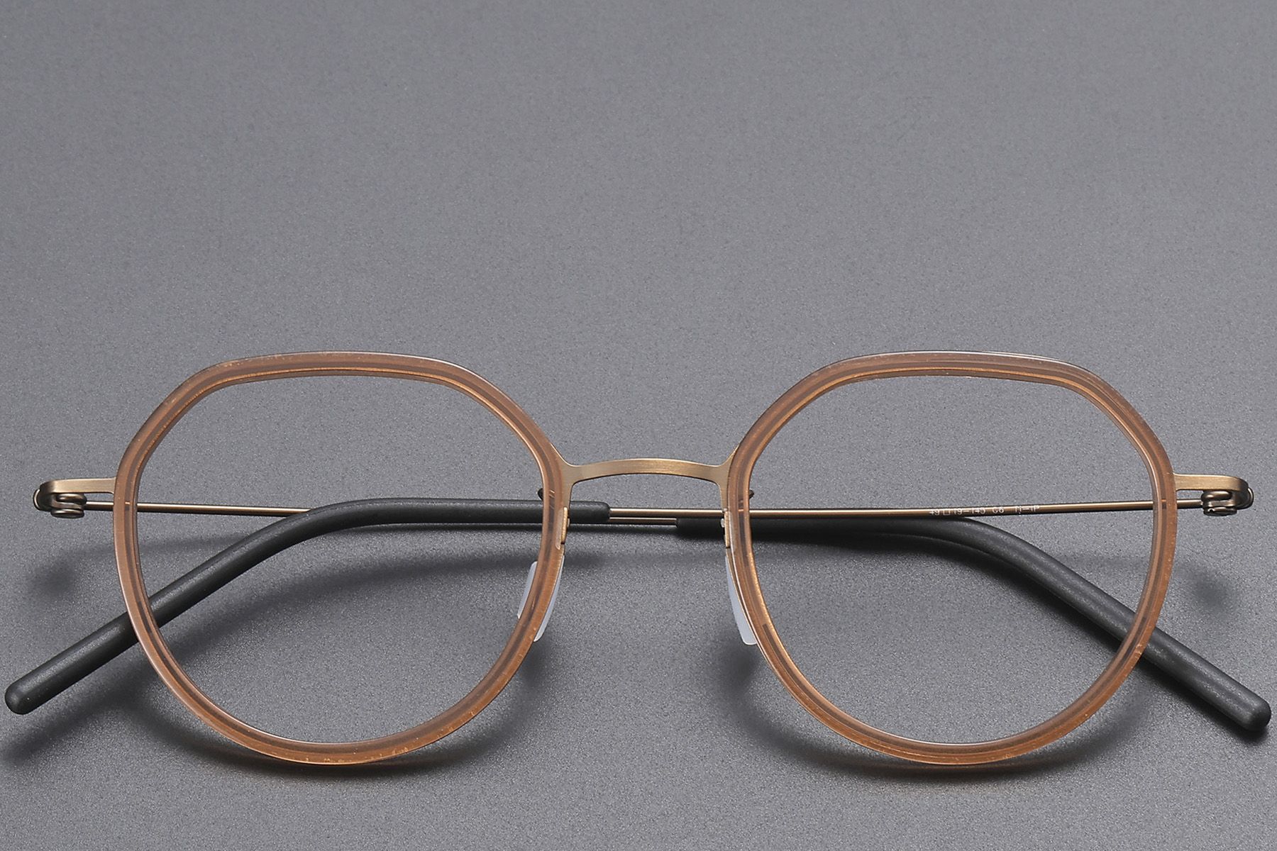 Geometrische braune Titanbrille #BS1913-0518