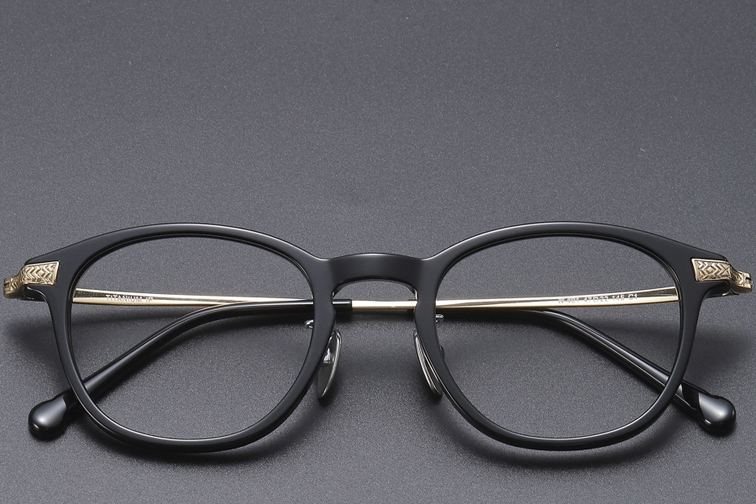 Oval Black Titanium Glasses #BS1913-0526