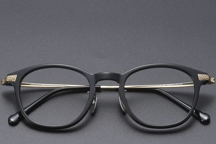 Gafas ovaladas de titanio negro #BS1913-0526