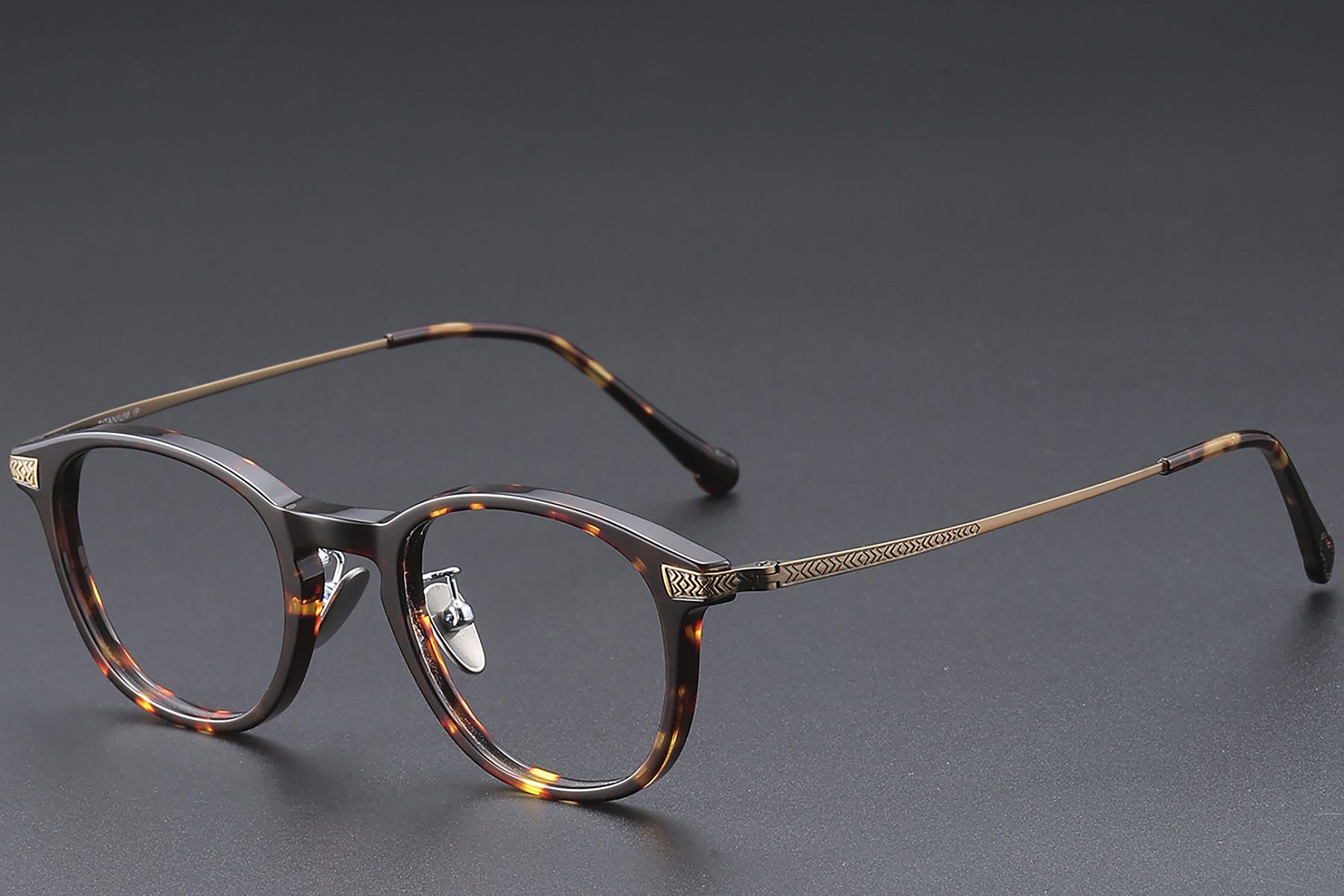 Oval Tortoiseshell Titanium Glasses #BS1913-0527