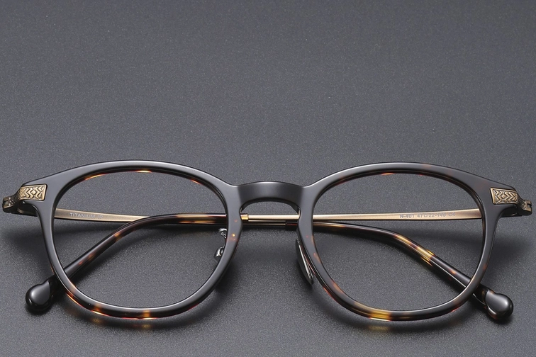 Ovale titanium bril met schildpadmotief #BS1913-0527