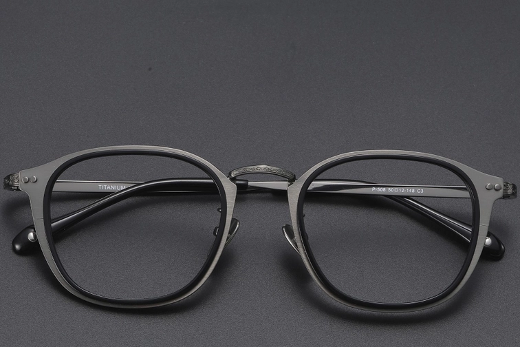 Gafas ovaladas de titanio negro #BS1913-0536