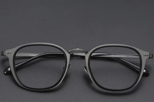 Lunettes ovales en titane noir #BS1913-0536