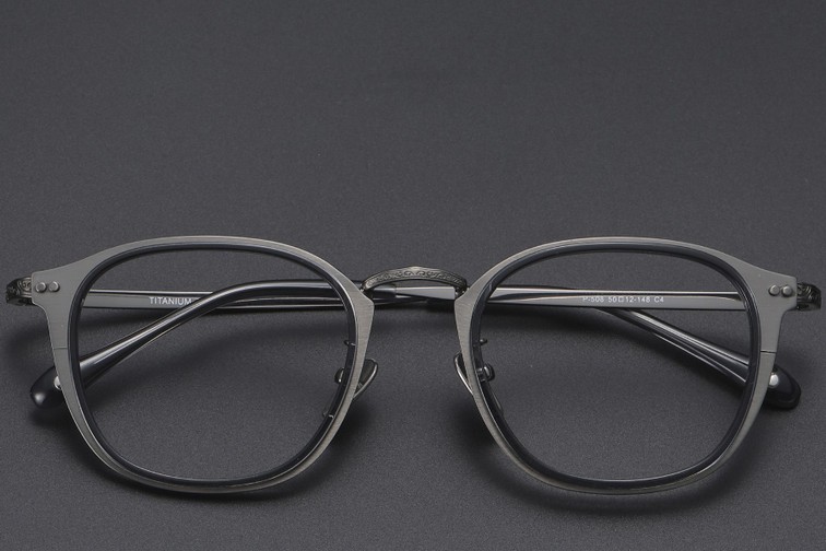 Oval Gray Titanium Glasses #BS1913-0538