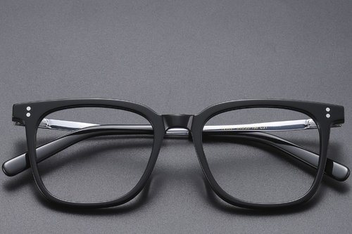 Lunettes rectangulaires en titane noir #BS1913-0544