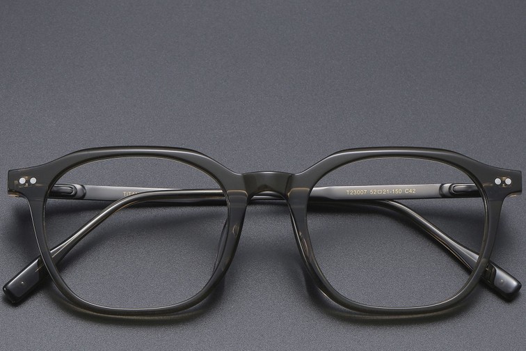 Gafas rectangulares de titanio verde #BS1913-0551