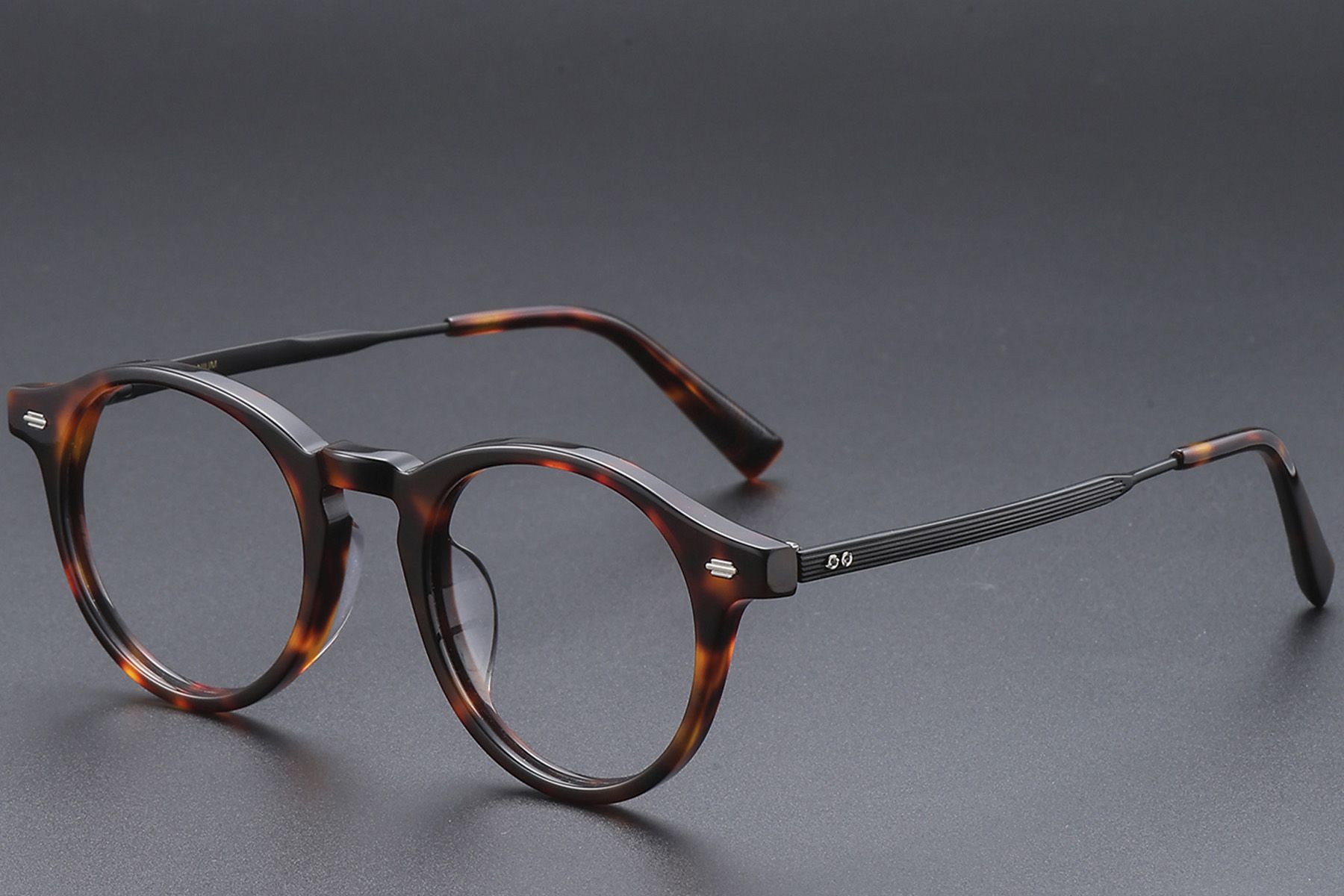 Oval Tortoiseshell Titanium Glasses #BS1913-0555