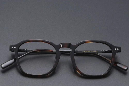 Rectangular Tortoiseshell Titanium Glasses #BS1913-0565