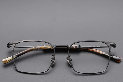 Lunettes semi-cerclées en titane noir #BS1913-0750