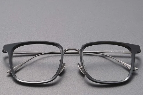 Lunettes rectangulaires en titane noir #BS1913-0783