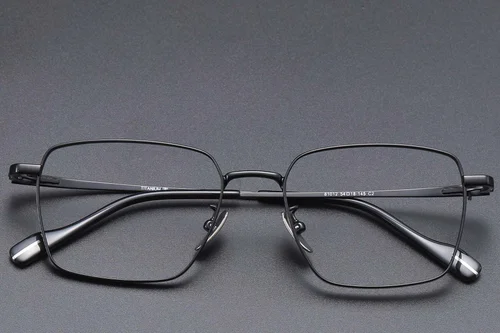 Lunettes rectangulaires en titane noir #BS1913-0823