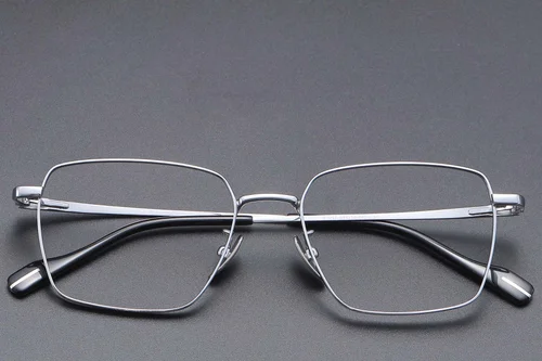 Lunettes rectangulaires en titane argenté #BS1913-0825