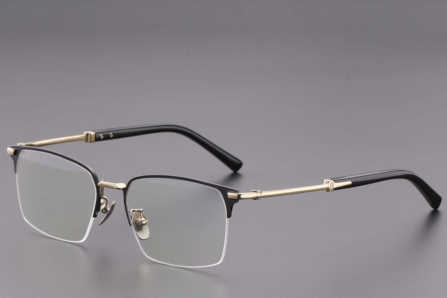 Lunettes semi-cerclées en titane noir #BS1913-0853