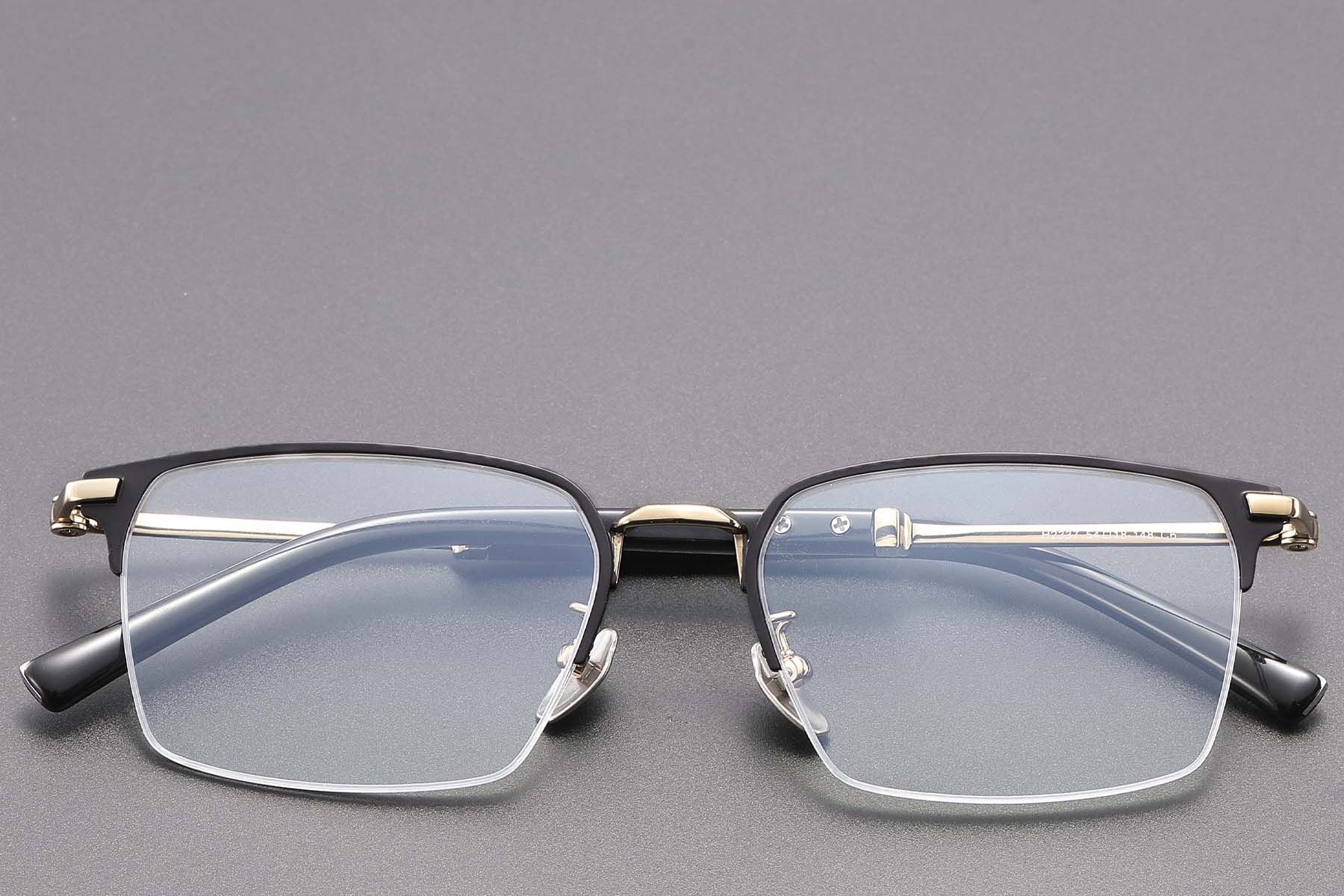 Lunettes semi-cerclées en titane noir #BS1913-0853