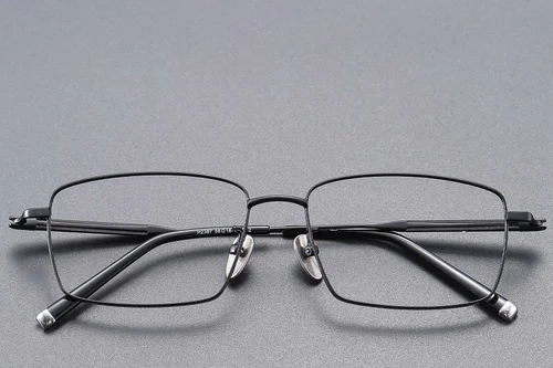 Lunettes rectangulaires en titane noir #BS1913-0854