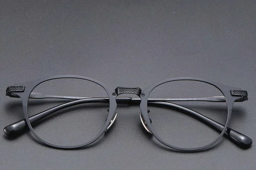 Lunettes ovales en titane noir #BS1913-0858