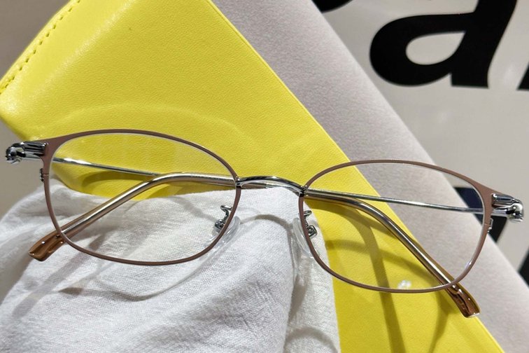 Gafas de metal marrón con forma de mariposa #BS1924-0052
