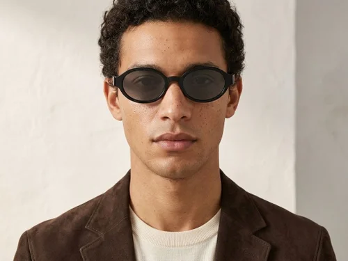 Lunettes de soleil ovales en plastique noir #BS225-0173