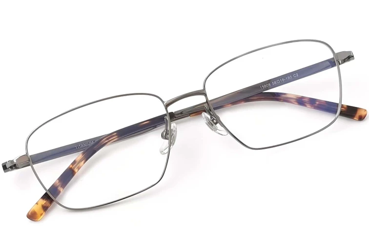 Gafas rectangulares de titanio gris #BS2419-0030