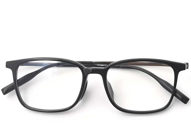 Occhiali rettangolari in titanio nero #BS2419-0136