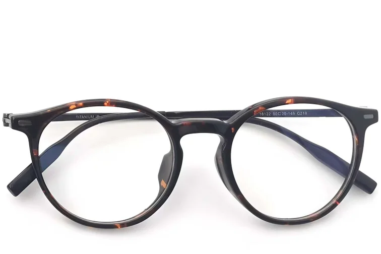 Gafas de titanio ovaladas de carey n.° BS2419-0147