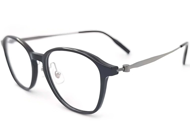 Gafas ovaladas de titanio negro #BS2419-0168